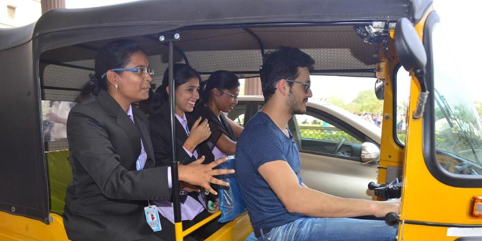 Akhil Akkineni drive a Autorickshaw in Khammam Photos