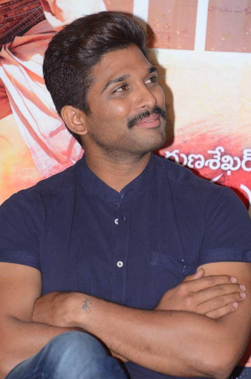 Allu Arjun Latest Stills At Rudhramadevi Success Meet