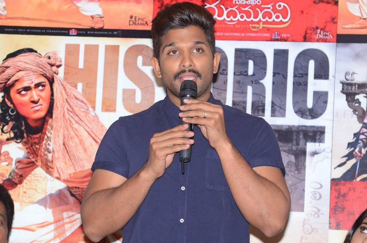 Allu Arjun Latest Stills At Rudhramadevi Success Meet