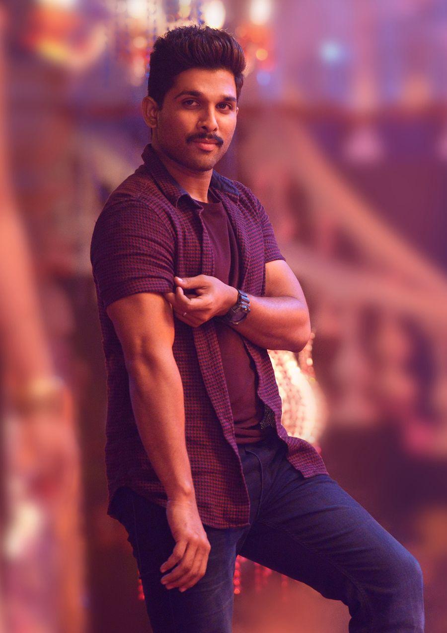 Allu Arjun Stills in Sarrainodu Movie