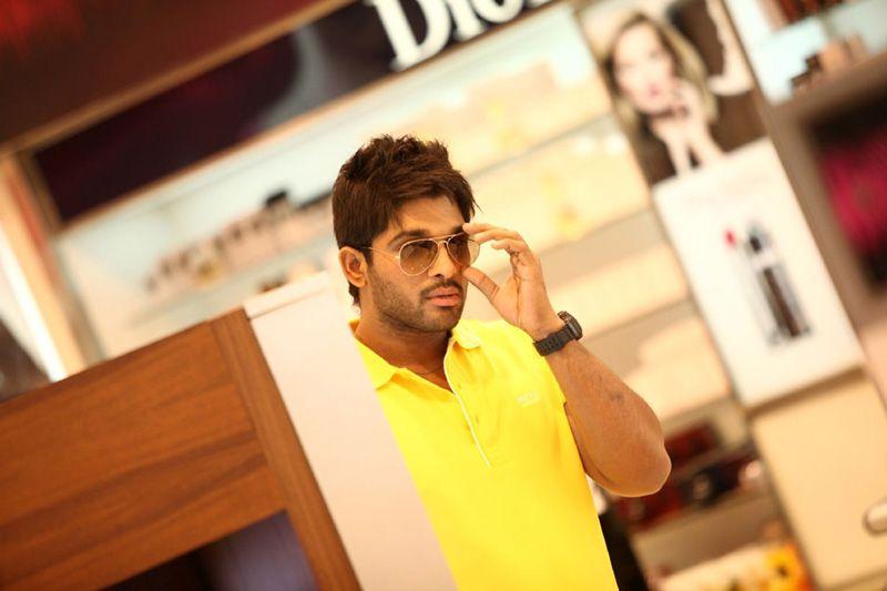Allu Arjun stylish Get Up Images