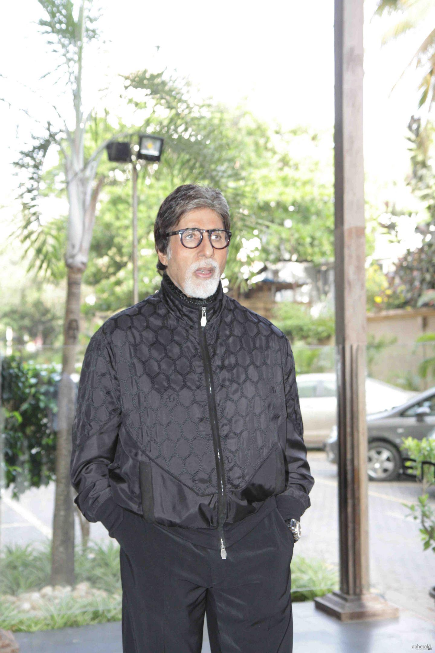  Amitabh Bachchan Stills