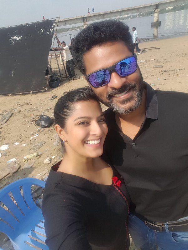 Chiyaan Vikram at Spirit Of Chennai Song Shooting Spot Photos