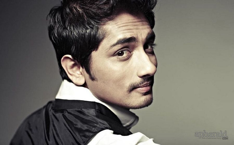 Hero Siddharth New Looks