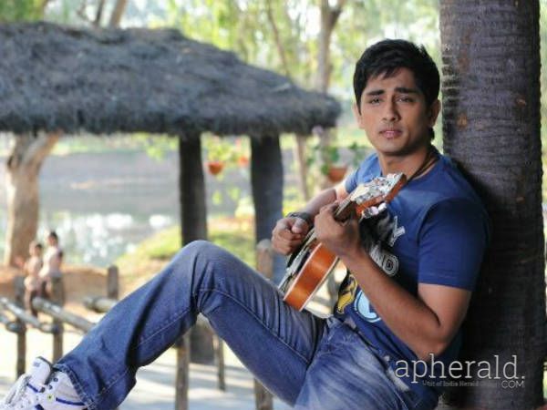 Hero Siddharth New Looks