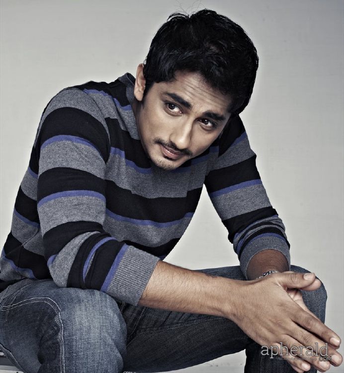 Hero Siddharth New Looks