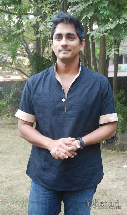 Hero Siddharth New Looks