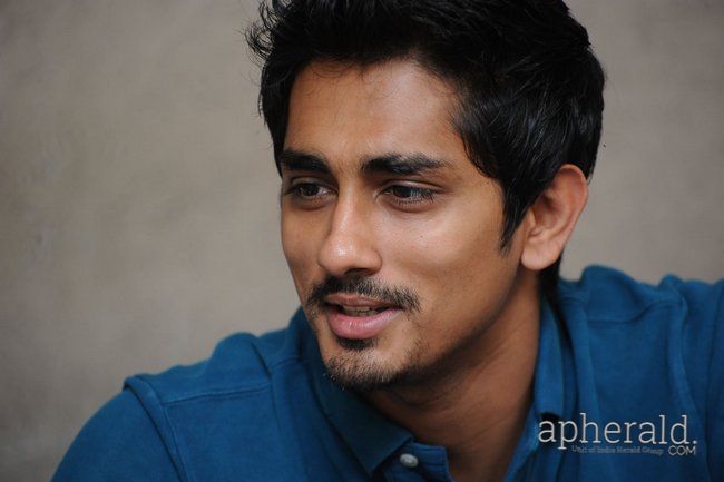 Hero Siddharth New Looks