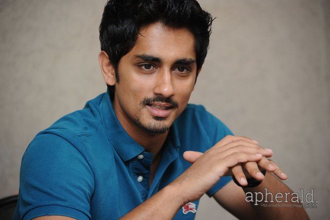 Hero Siddharth New Looks