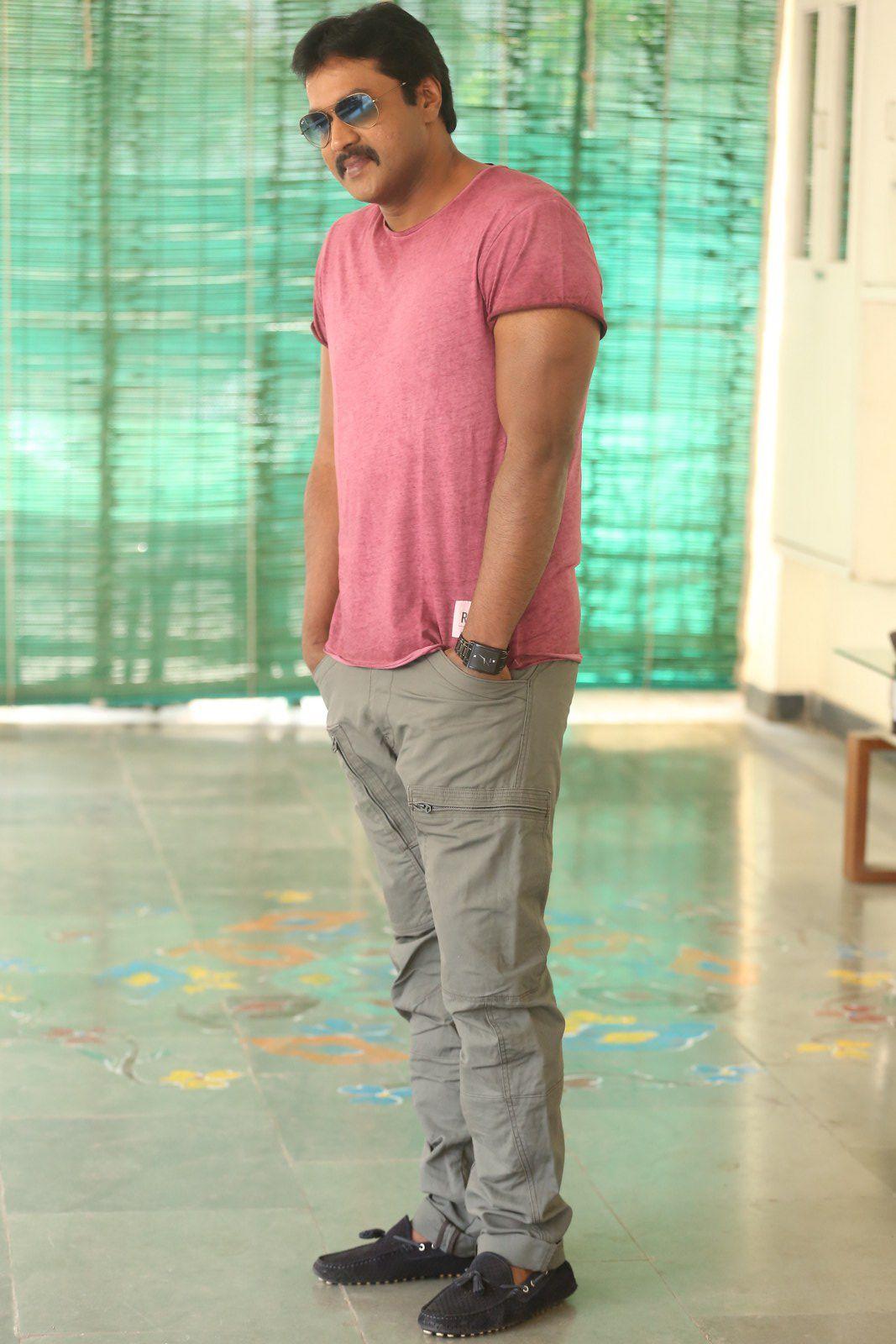 Hero Sunil Latest Stills