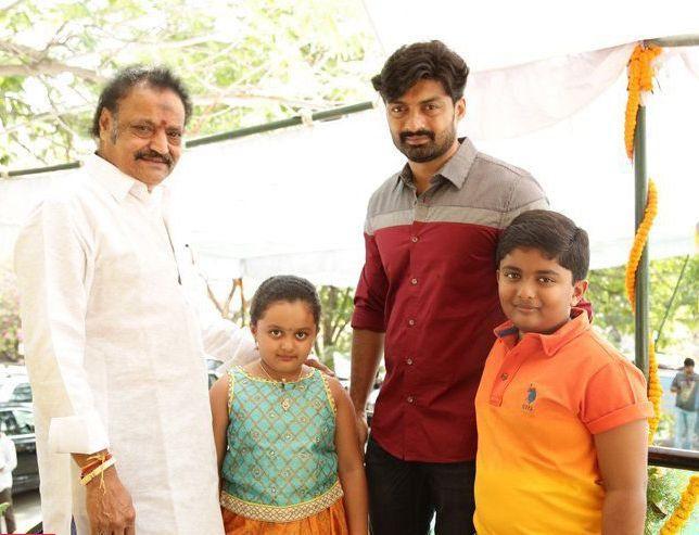 Jr NTR, Kalyan Ram & Hari Krishna Rare Pics & Janaki Ram With his two Brothers