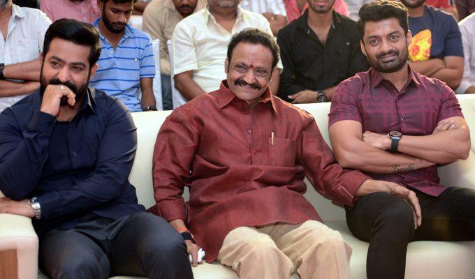 Jr NTR, Kalyan Ram & Hari Krishna Rare Pics & Janaki Ram With his two Brothers