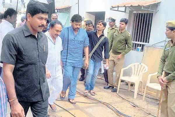 Leaked Picture of Megastar Chiranjeevi Kaththi Remake stills