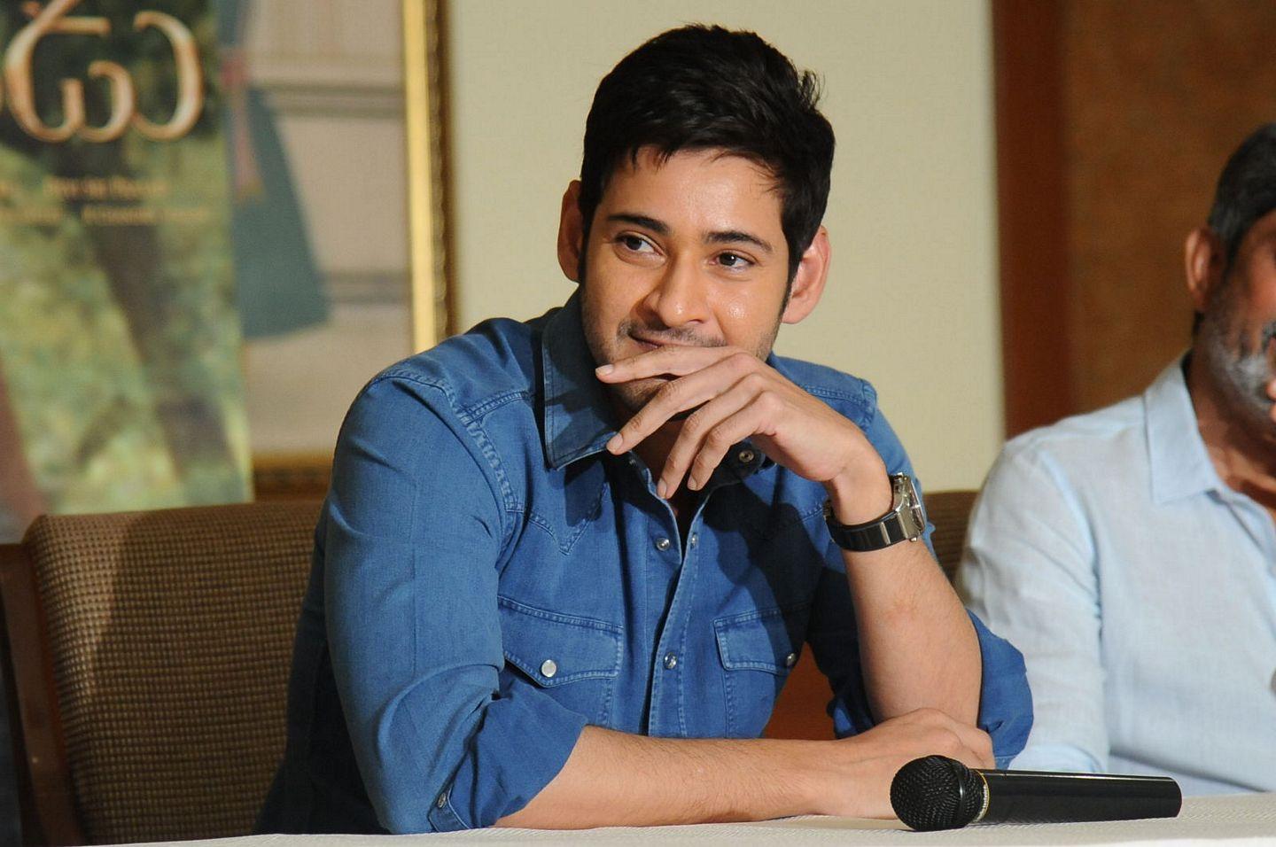 Mahesh Babu Stills at Srimanthudu Success Meet