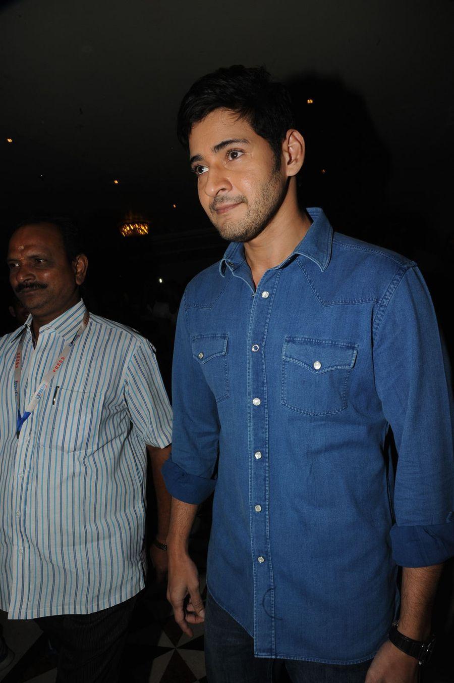 Mahesh Babu Stills at Srimanthudu Success Meet