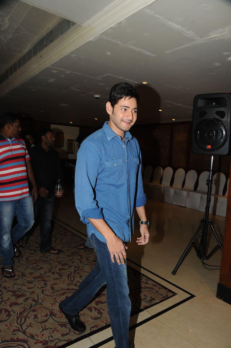 Mahesh Babu Stills at Srimanthudu Success Meet