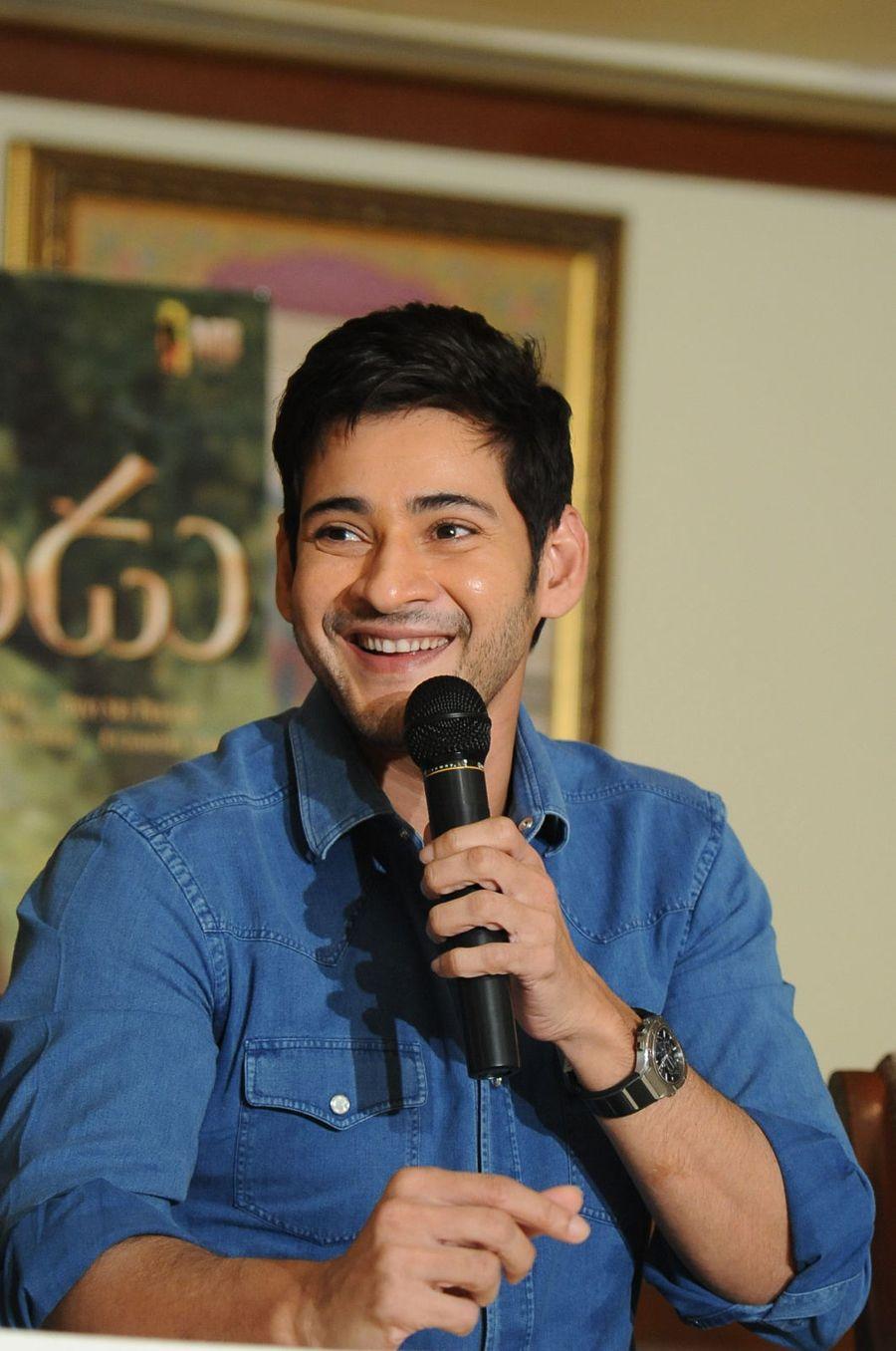 Mahesh Babu Stills at Srimanthudu Success Meet