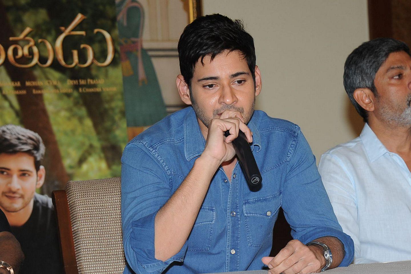 Mahesh Babu Stills at Srimanthudu Success Meet