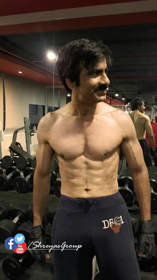 Mass Maharaja Ravi Teja Six Pack Photos Leaked