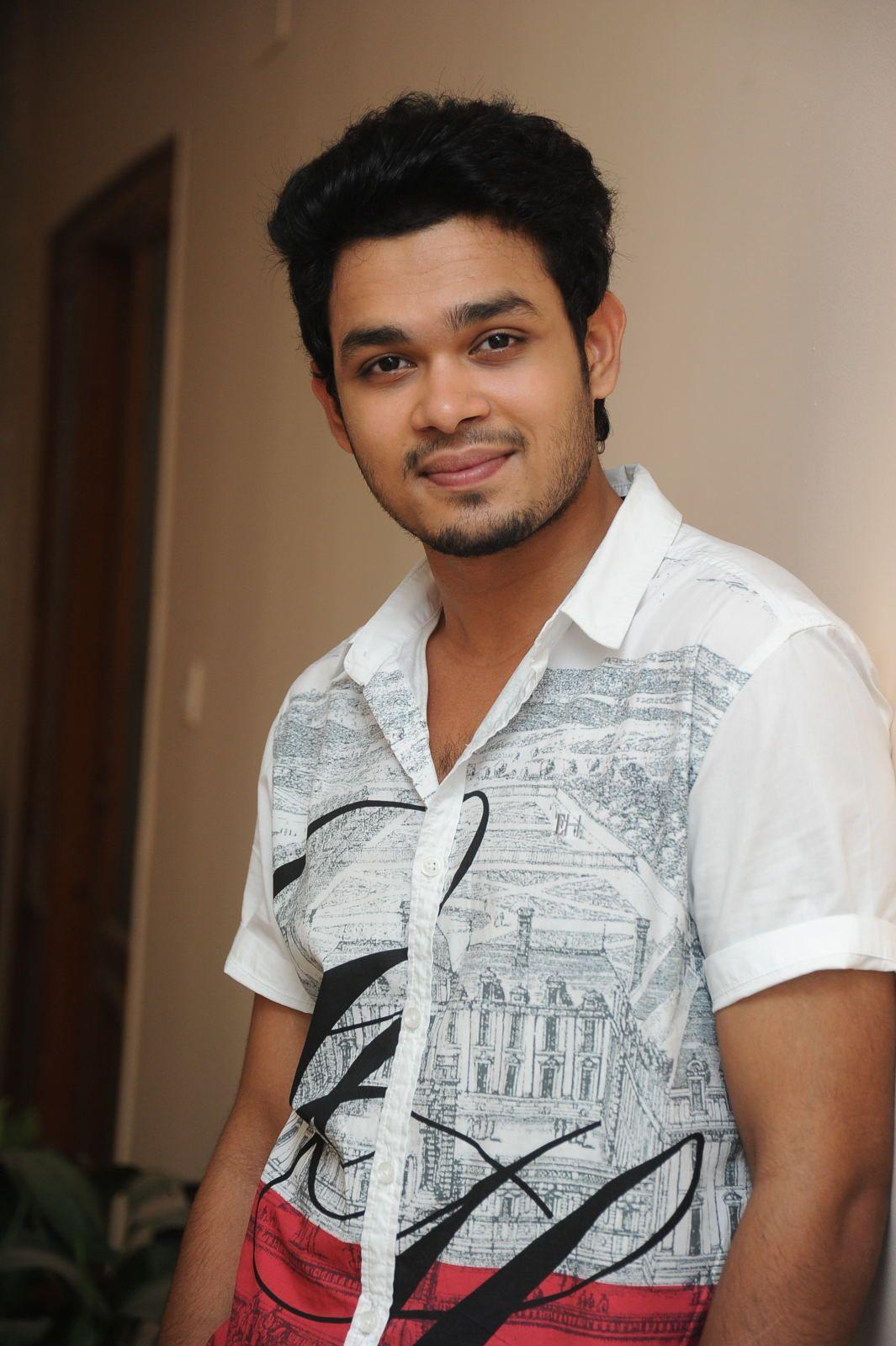 Nag Anvesh interview Stills