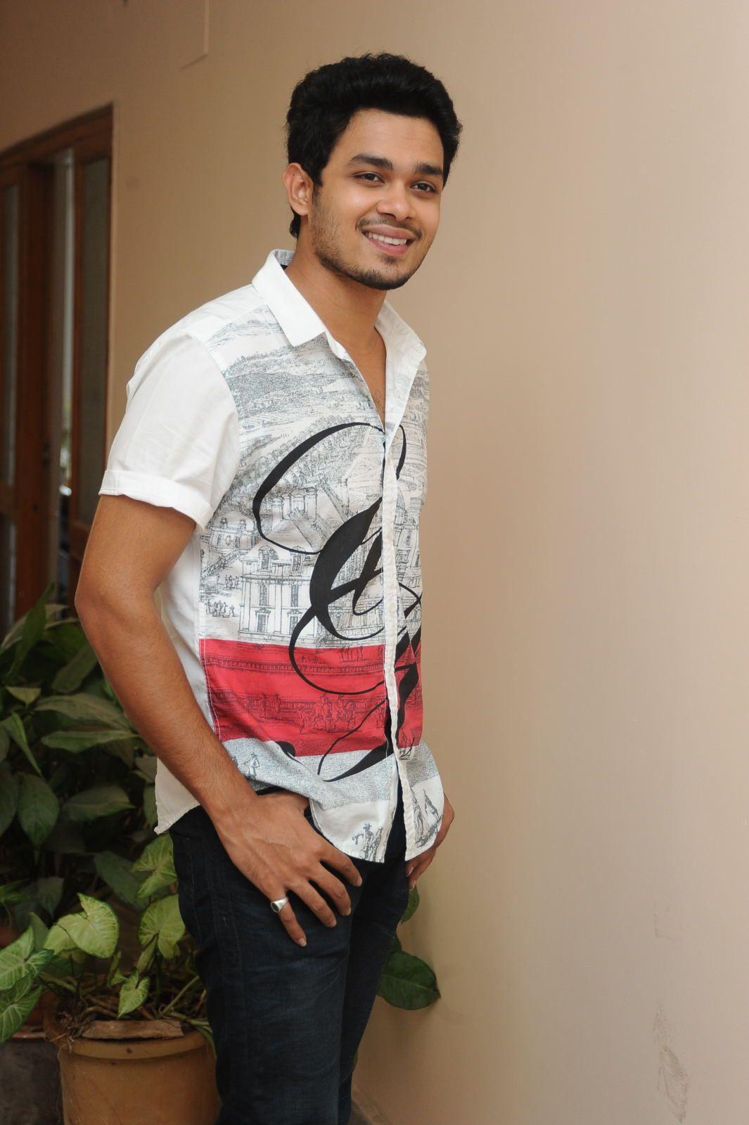 Nag Anvesh interview Stills