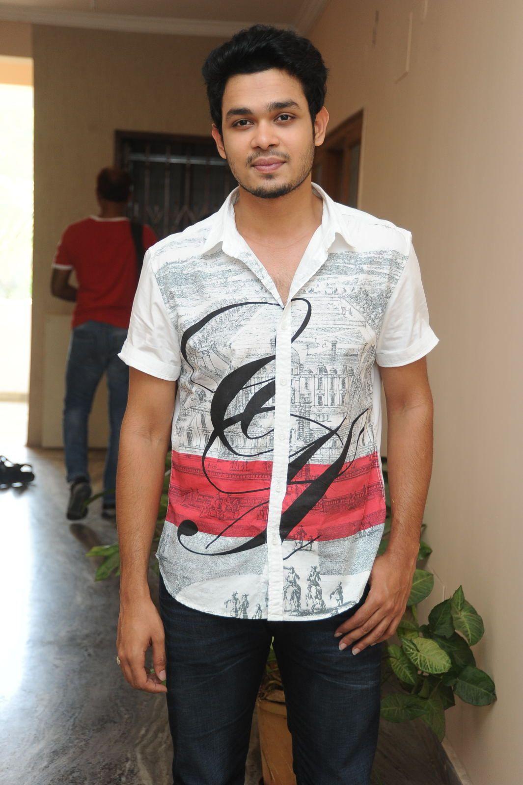 Nag Anvesh interview Stills