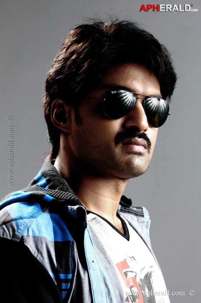 Nandamuri Kalyan Ram Unseen Pics