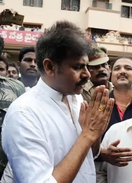 Pawan Kalyan Visit Sankuranthri Foundation Photos
