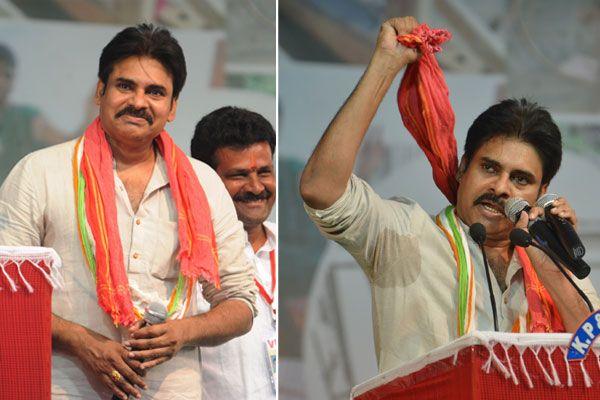 PHOTOS: Pawan Kalyan Addresses at Handloom Weavers Satyagraha Deeksha
