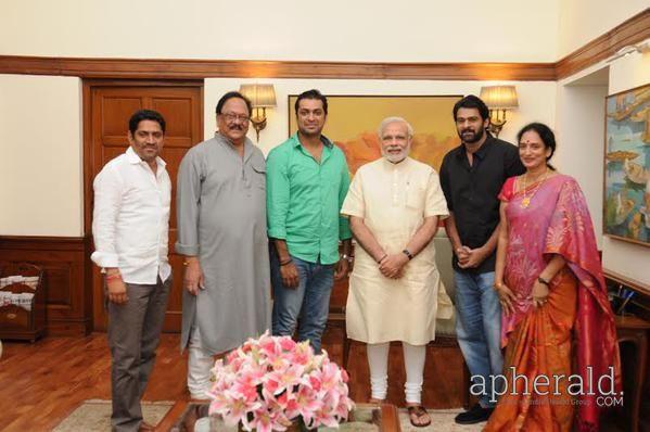 Prabhas Photos With Top Politicians