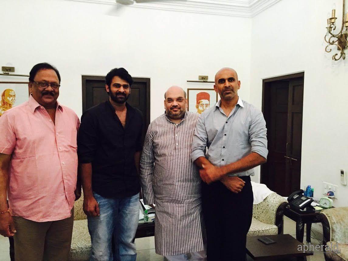 Prabhas Photos With Top Politicians