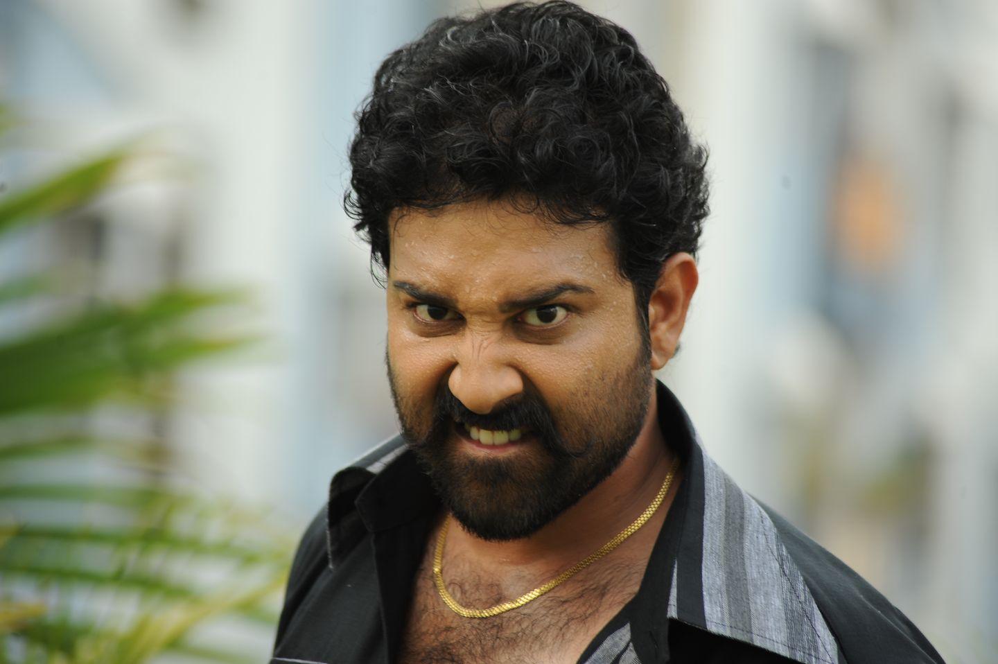 Siva Balaji in Snehamera Jeevitham