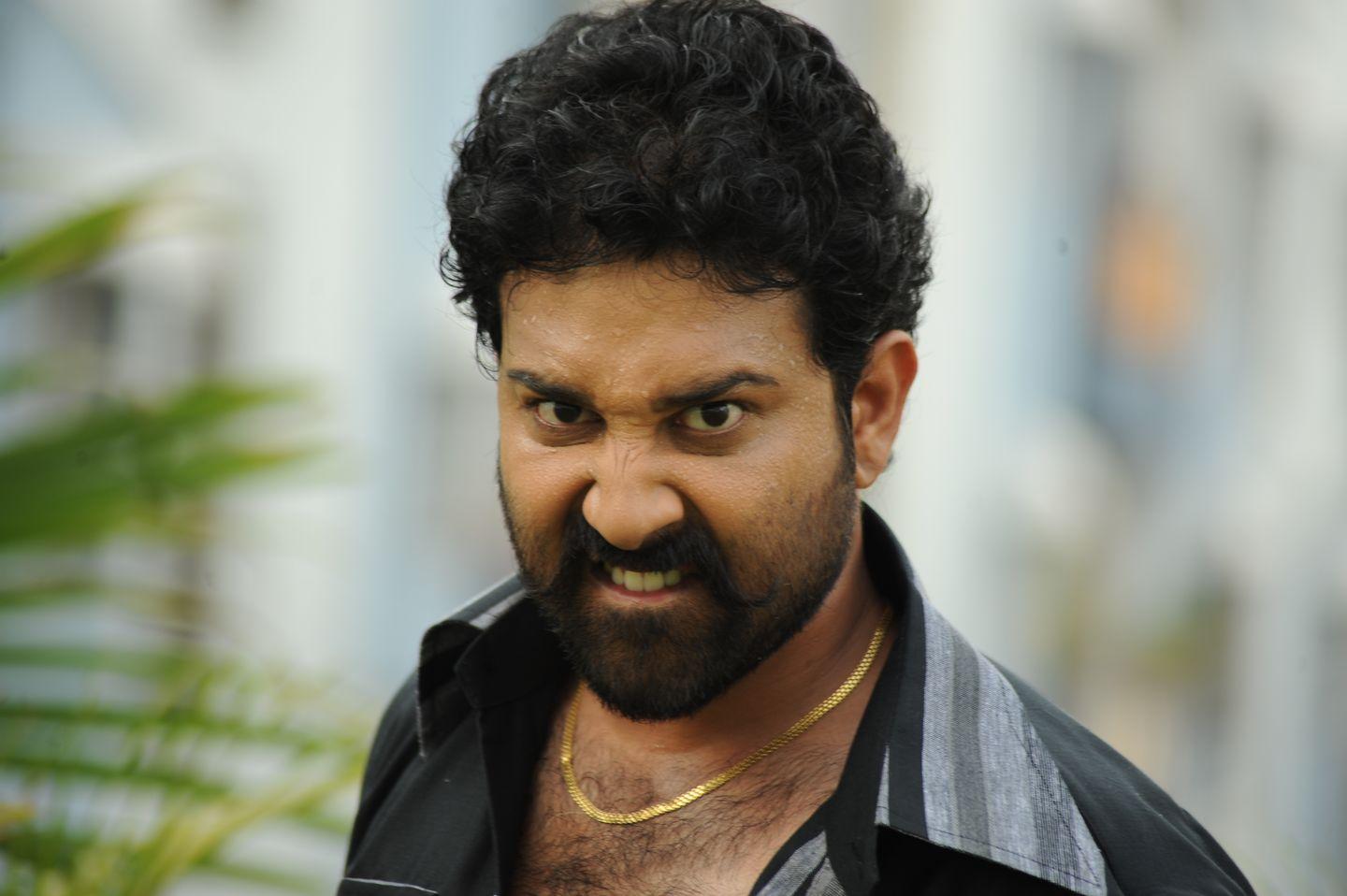 Siva Balaji in Snehamera Jeevitham