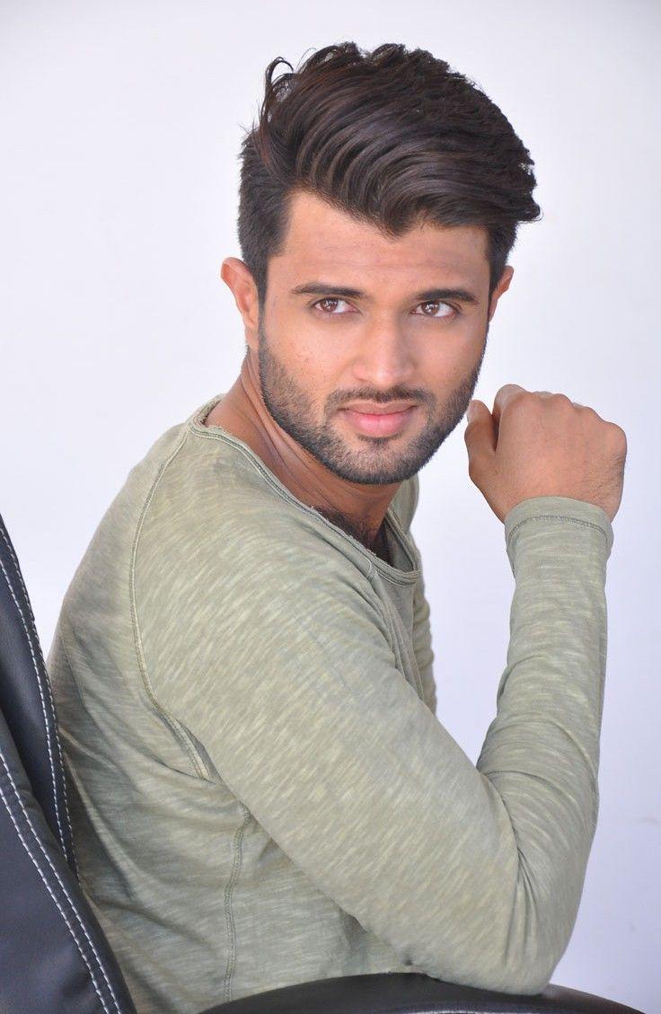 Vijay Devarakonda Stills At Dwaraka Interview