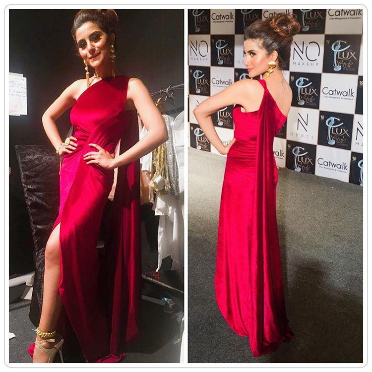 21 Pakistani Actresses Who Look HOT In Red Photos