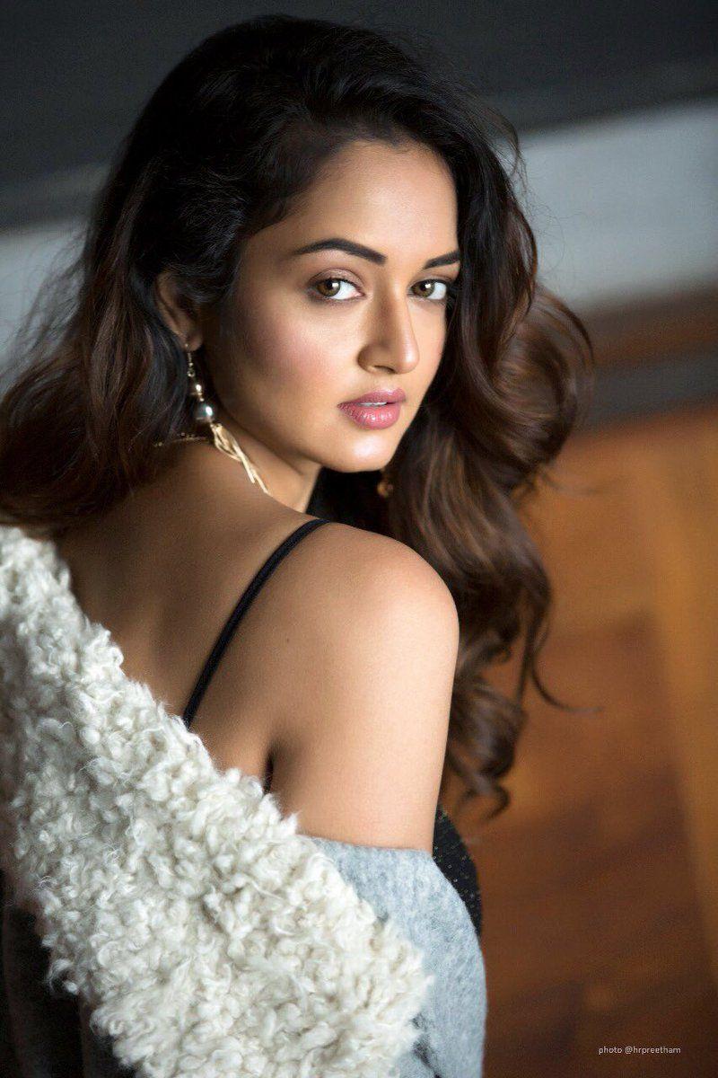 30 Best Shanvi Srivastava Latest Hot Unseen Photoshoot Stills