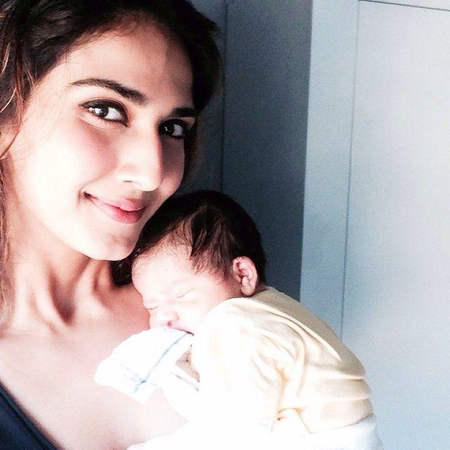 50 Best looking Hot & Beautiful HQ Photos of Actress Vaani Kapoor