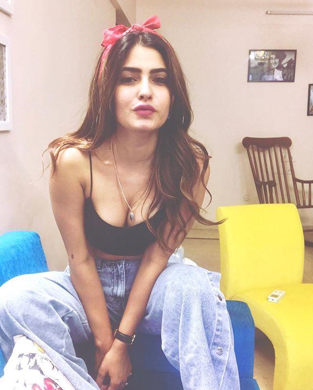 Actor Karishma Sharma Latest 2018 Photo Stills