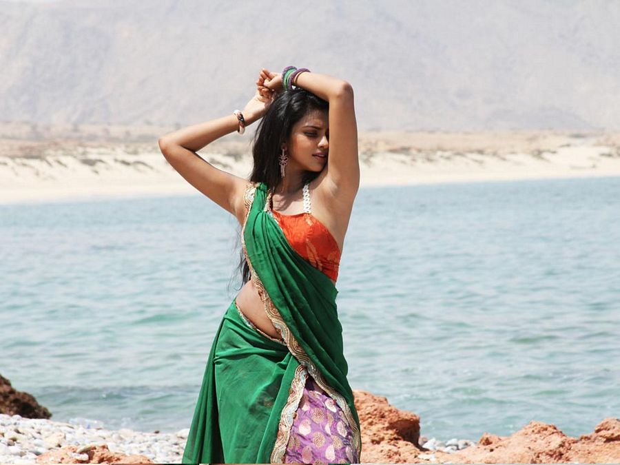 Actress Amala Paul Hot Photos