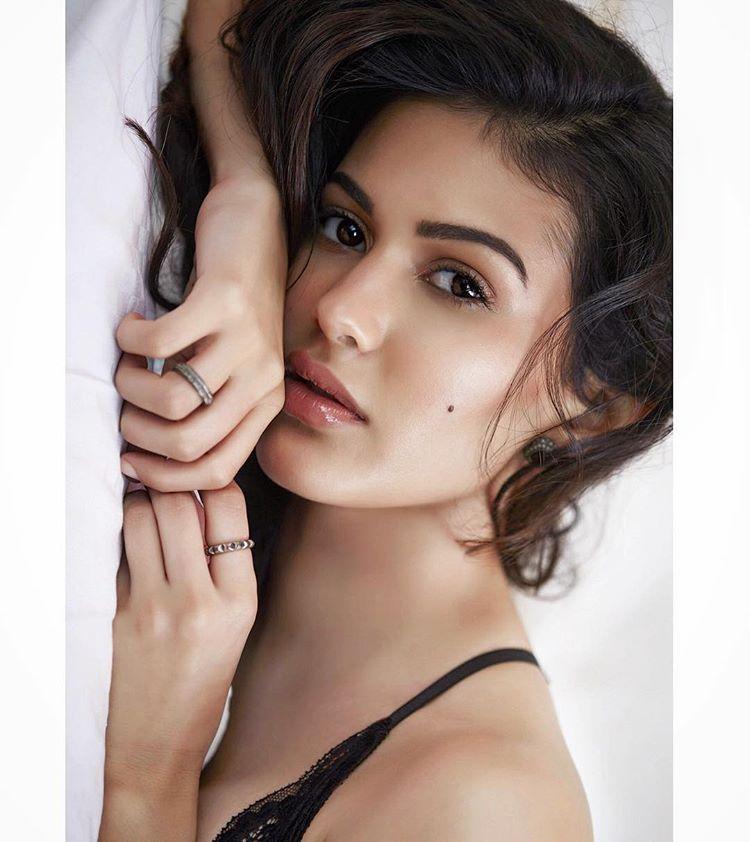 Actress Amyra Dastur Latest 2018 Photo Stills