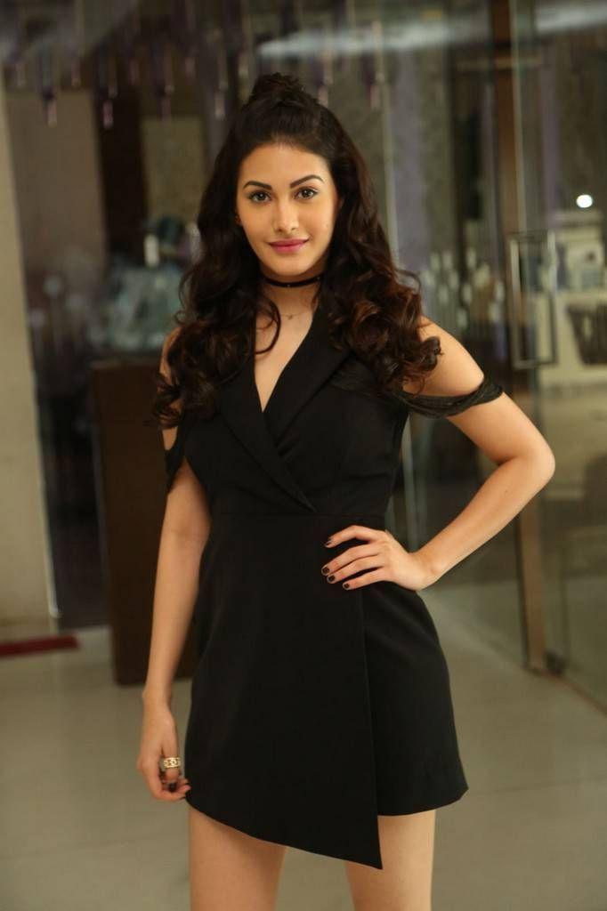 Actress Amyra Dastur New Photos