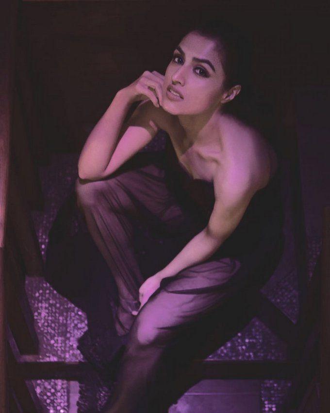 Actress Ananya Soni New Photoshoot Stills