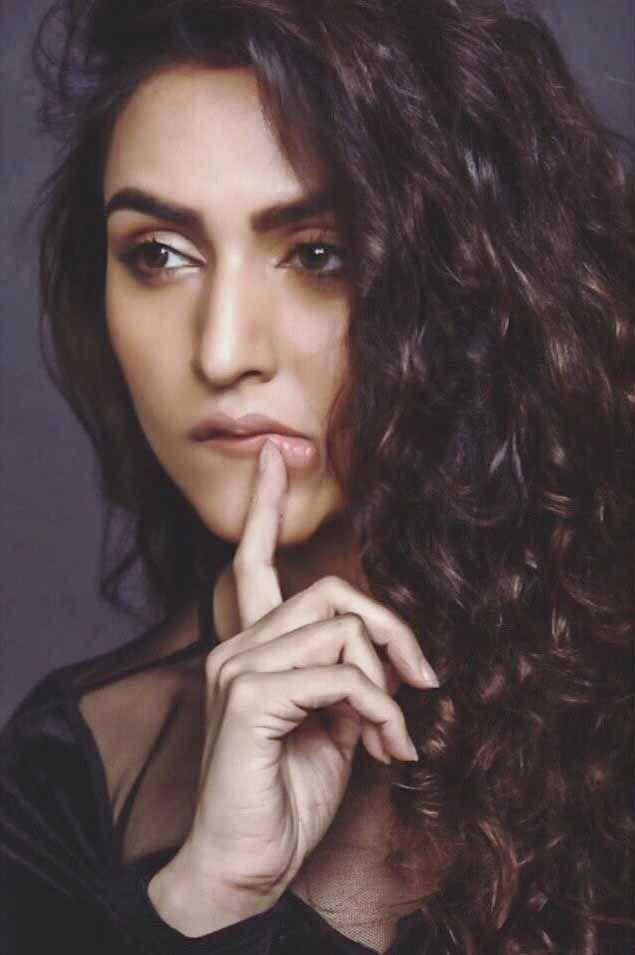 Actress Ananya Soni New Photoshoot Stills