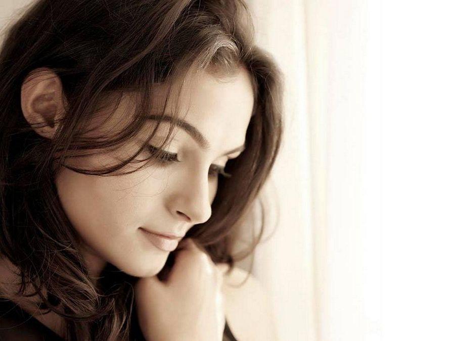 B'DAY Special: Actress Andrea Jeremiah Unseen & Rare Hot Photos Collection