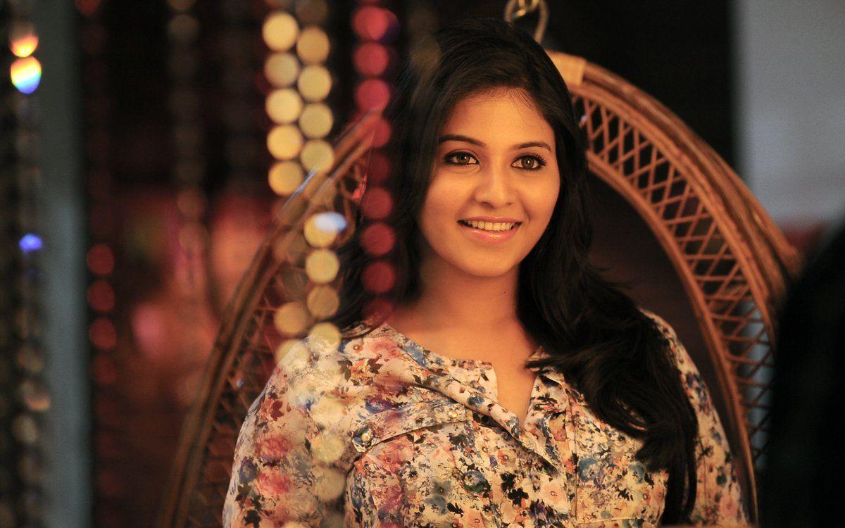 Actress Anjali Recent New Stills