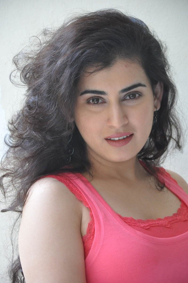 Actress Archana Cute Pictures