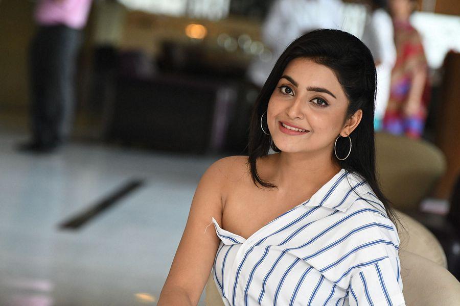 Actress Avanthika Mishra Latest Photo Stills