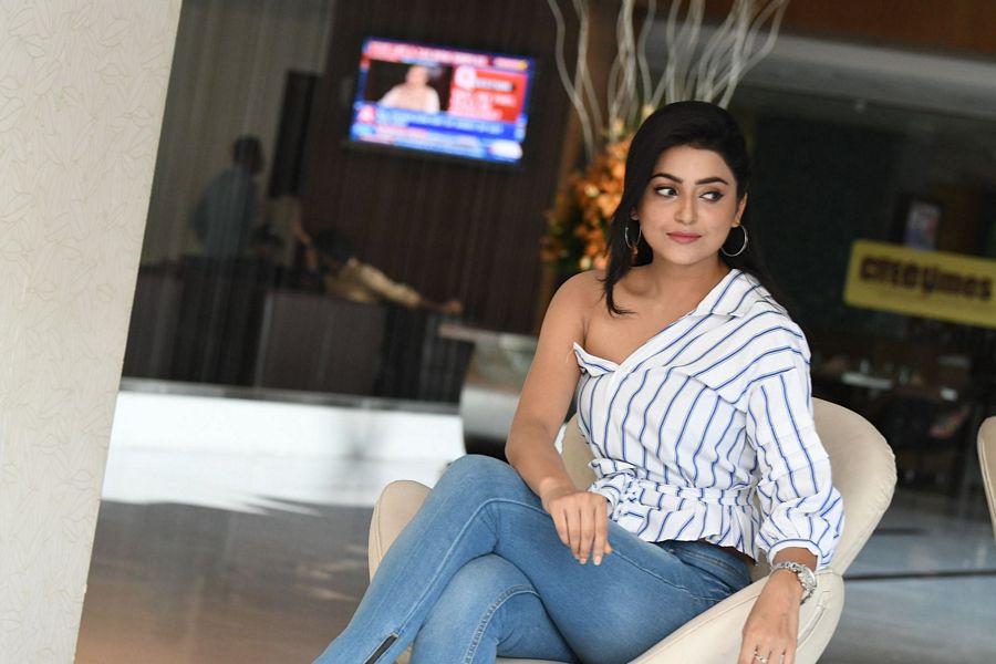 Actress Avanthika Mishra Latest Photo Stills