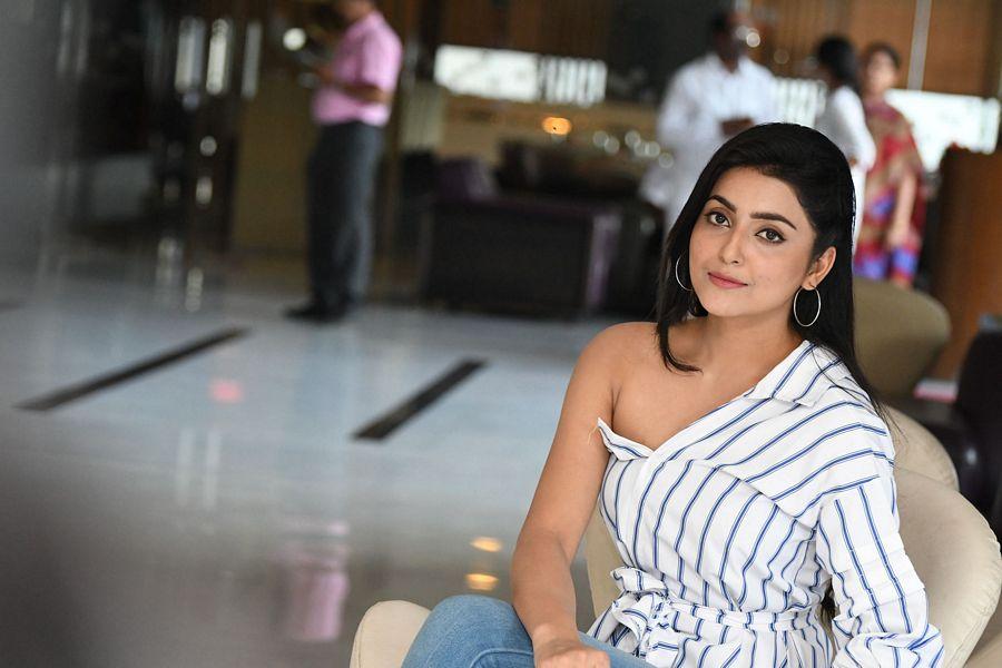 Actress Avanthika Mishra Latest Photo Stills