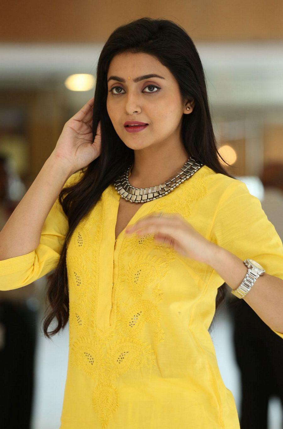 Actress Avanthika Mishra New Photos